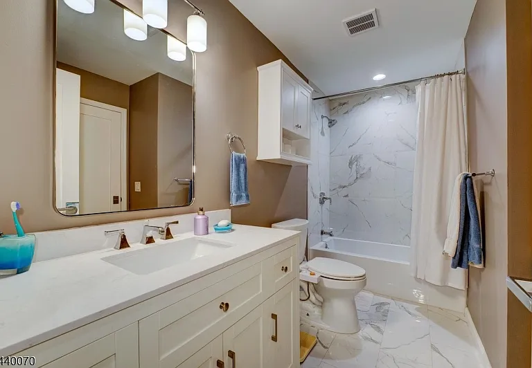 78 Wendover Ct — Photo 21