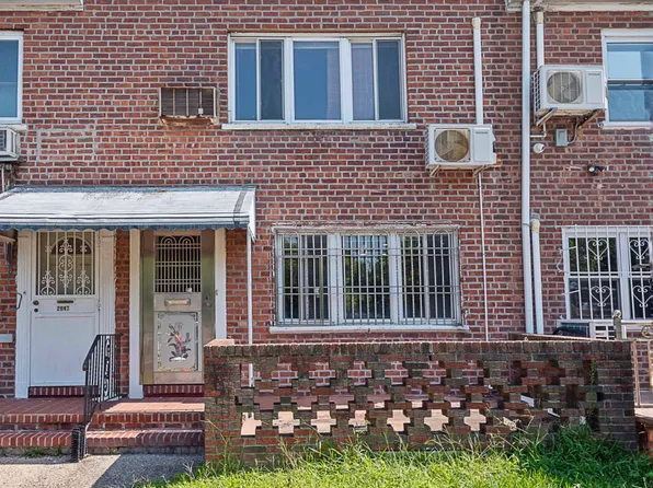 2049 Shore Parkway image 7 of 8