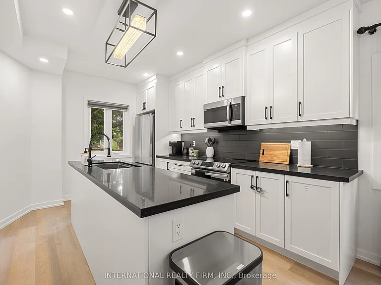 171 Duplex Ave — Photo 6