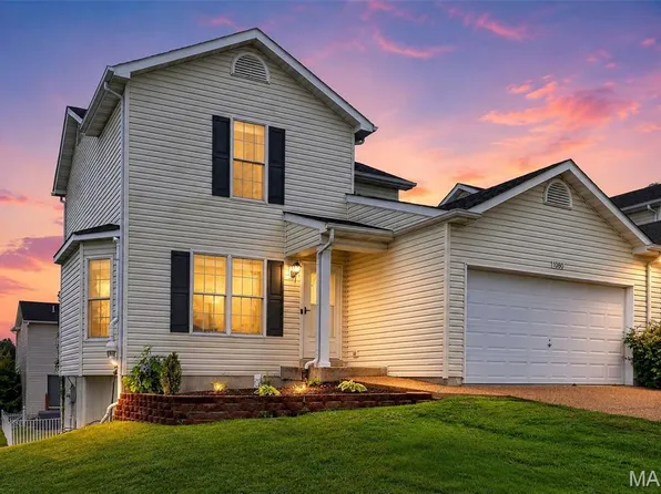 1080 Chesterfield Dr, Wentzville, MO 63385
