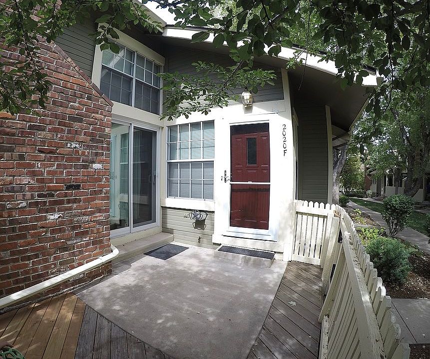 Front Porch/Door