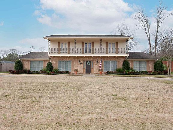 3rd image of 1455 Belvedere Dr