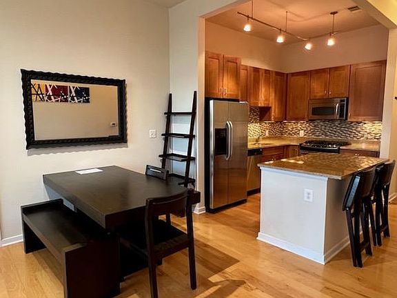 5th image of 2200 N Westmoreland St Unit 525