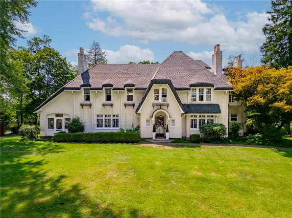 220 Belmont Rd, Butler, PA 16001