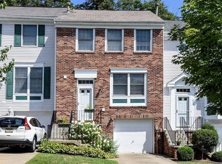 638 Parkridge Ln, Coraopolis, PA 15108