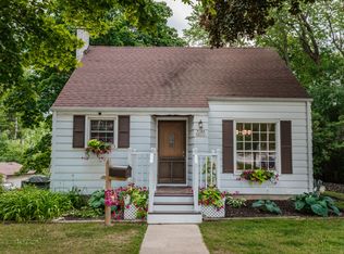 W164N8576 Hiawatha Ave, Menomonee Falls, WI 53051