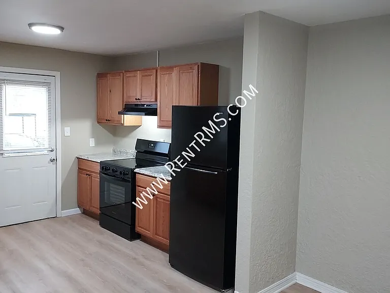 2430 SE Minnesota Ave — Photo 10