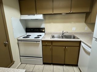 2500 W Hickory St #17, Denton, TX 76201
