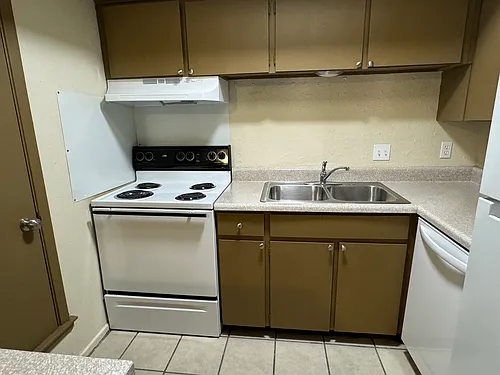 2500 W Hickory St Photo 1 2500 W Hickory St Photo 1