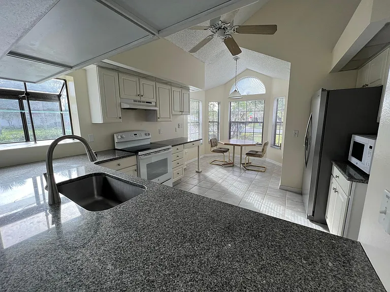 11437 Peachstone Ct — Photo 8