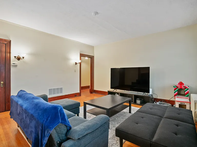 1775 Beechwood Blvd #1 — Photo 7