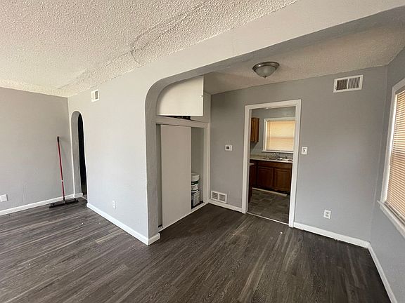 3rd image of 8036 Olive St
