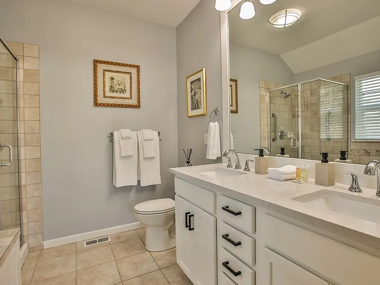 1404 Portside Ct — Photo 22