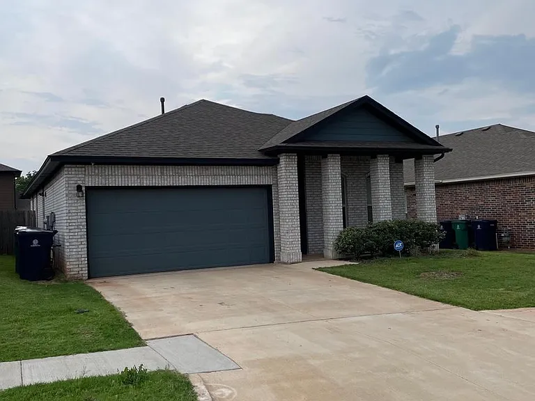 13728 The Brook Blvd — Photo 2