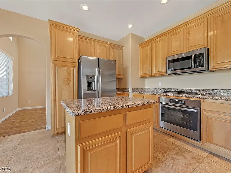 9387 Chateau Street Jean Dr — Photo 14