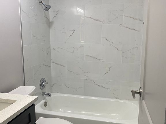 4th image of 8510 W Catherine Ave #412