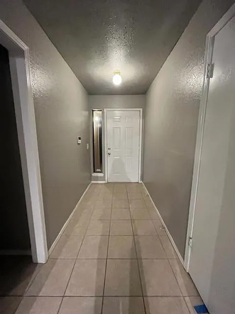 4 bed, 1850 sqft, $1,995 — Photo 4