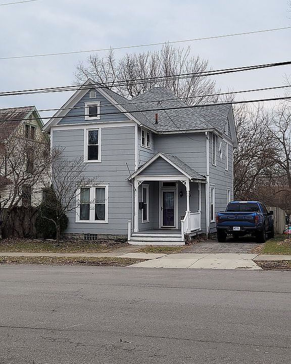 1st image of 16 E Lincoln Ave