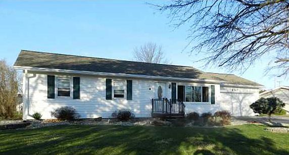 3rd image of 402 Fountain St