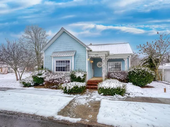 305 E 2nd St, Bainbridge, OH 45612