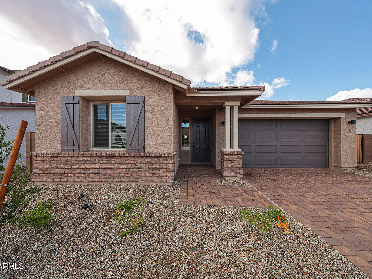 4 bed, 2.0 bath, 1949 sqft, $2,400 — Photo 1