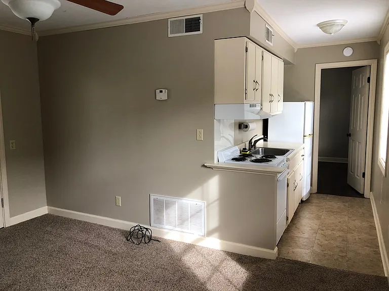 115 N Nash St #A — Photo 4