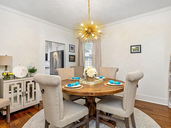 5th image of 3630 Valley Rd