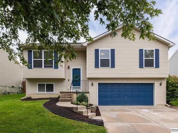 14528 Grebe St, Bennington, NE 68007
