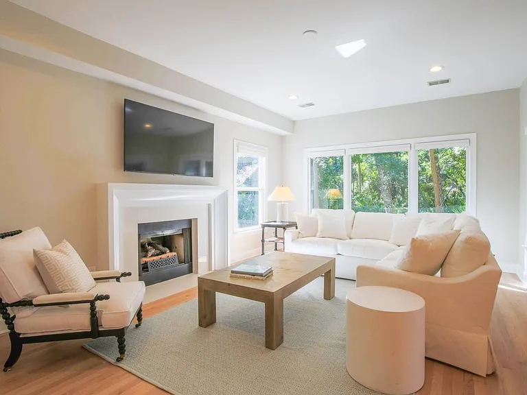 83 Wax Myrtle Ct — Photo 2