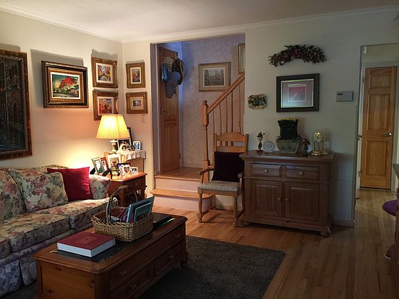 3rd image of 8011 Langdale St