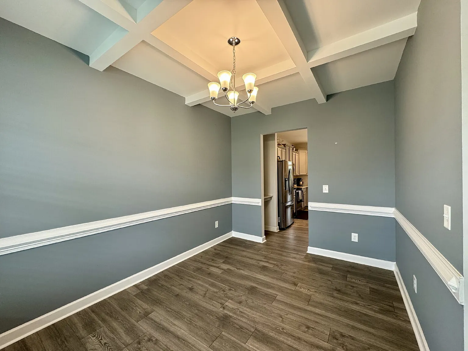 4 bed, 2.5 bath, 2256 sqft, $2,200 — Photo 3