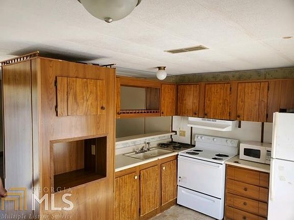 4th image of 100 Cypress Lake Dr