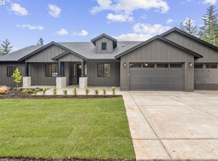 12655 NE Greenleaf Dr, Newberg, OR 97132