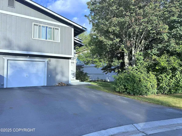 9223 Elgin Cir, Anchorage, AK 99502