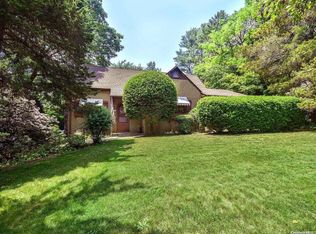 14 Irving Pl, Sea Cliff, NY 11579