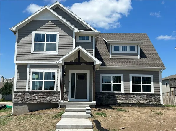 332 S Adams Ct, Raymore, MO 64083