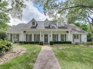 827 Heathcliff Ct, Houston, TX 77024