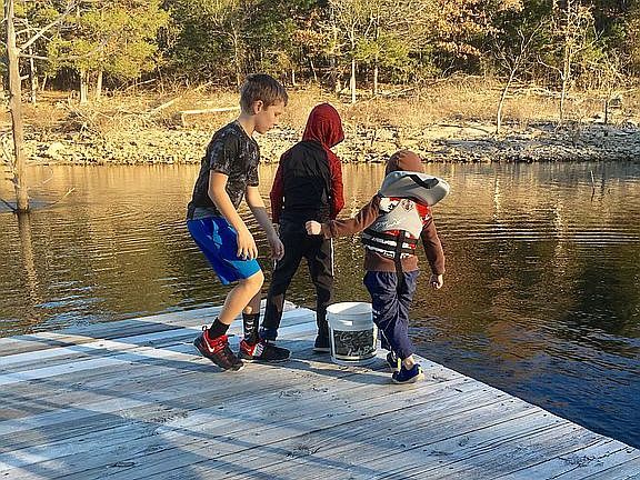 Public boat access nearby 