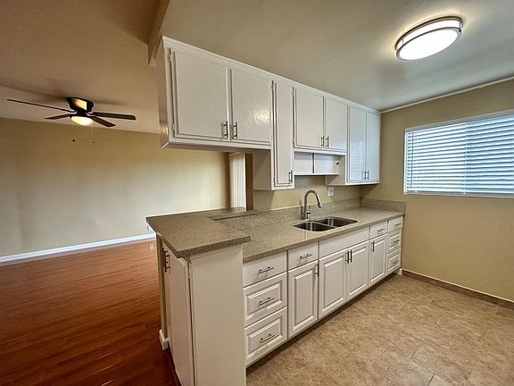 5th image of 6121 Saturn St APT 302
