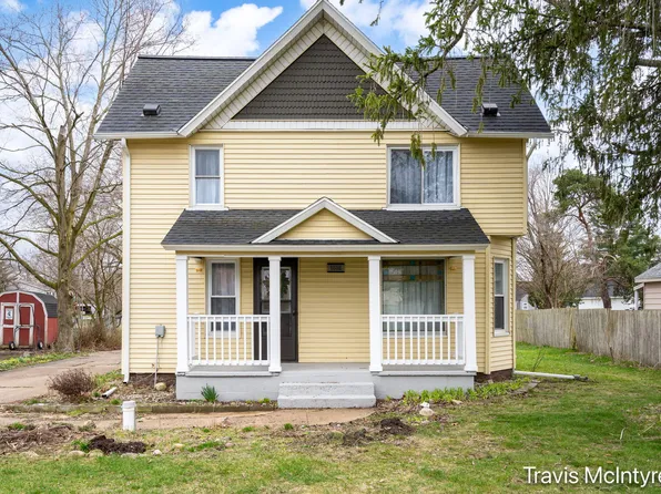 1818 Cherry St, Dorr, MI 49323