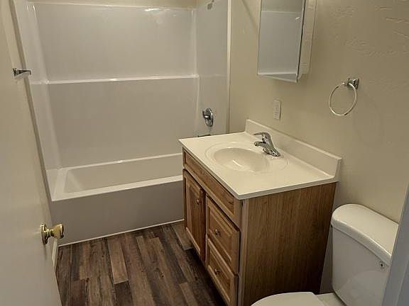 3rd image of 160 River St