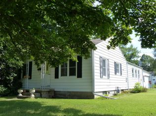 702 E Prairie Ronde St, Dowagiac, MI 49047