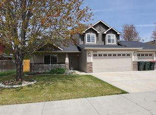3294 W Salmon Creek Dr, Meridian, ID 83642