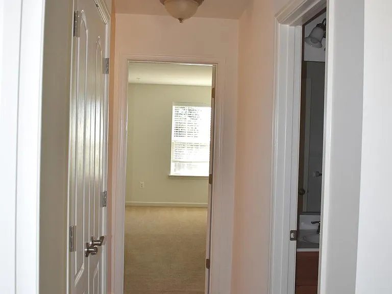 9421 Adelaide Ln — Photo 26