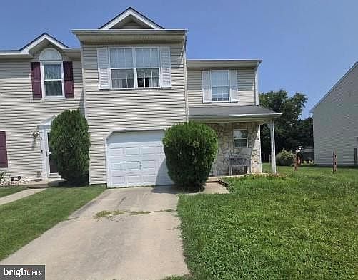 1st image of 13 Pondview Ln