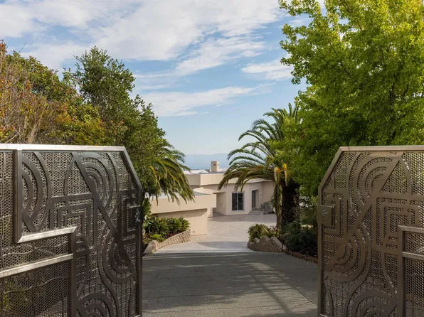 13367 Campus Dr, Oakland, CA 94619