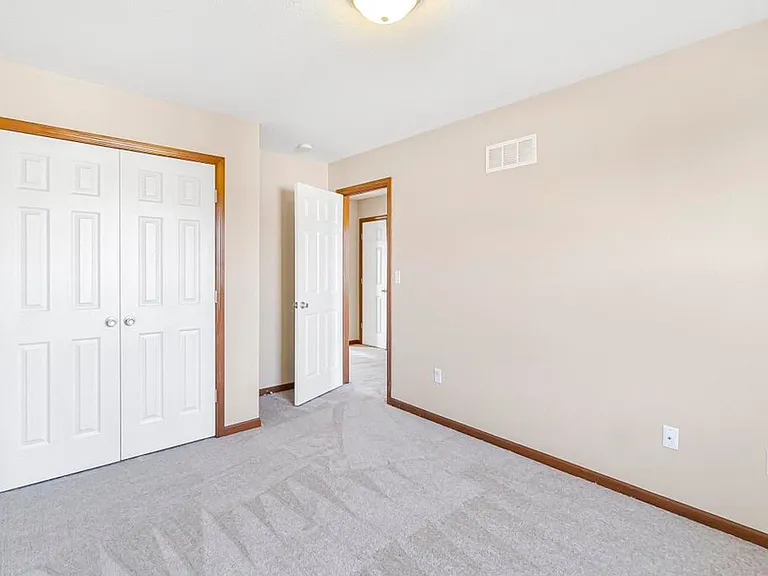 1011 Higgins St — Photo 18