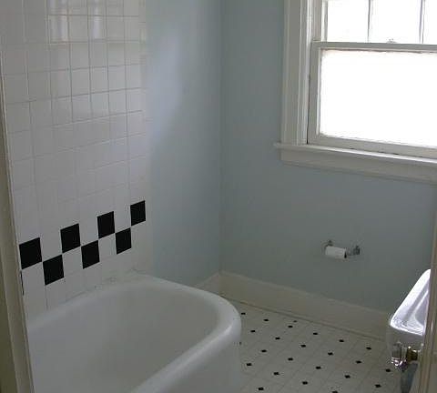 4th image of 5524 Forest Ave