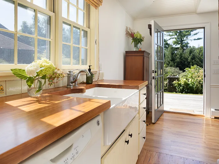 30 Indian Mountain Rd — Photo 3