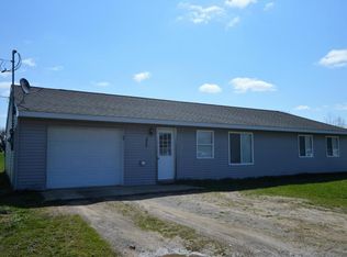 2460 Dean Dr, Ionia, MI 48846